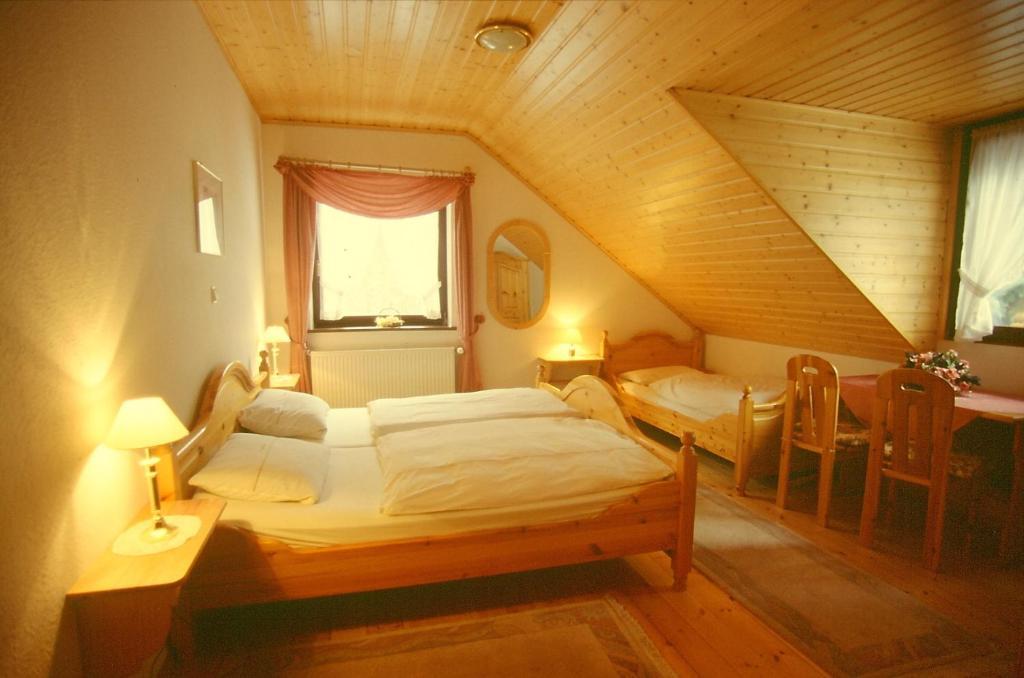 Hotel Landgasthof Simon Waldrach Habitación foto
